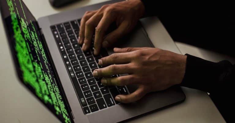 Pourquoi les geeks sont-ils fascinés par les nouvelles technologies de communication et les expériences sensorielles enrichies ?