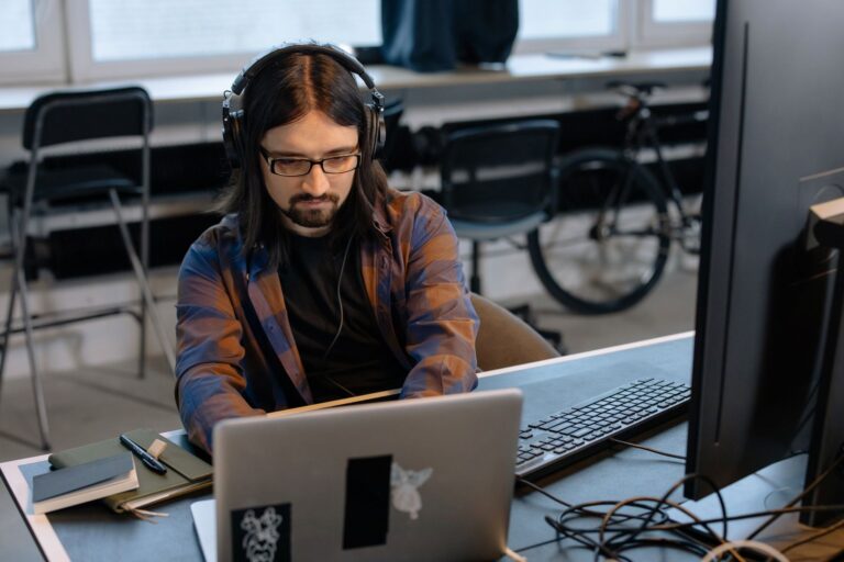 Qui sont vraiment les geeks et quelle est leur place dans le monde de l&rsquo;informatique ?