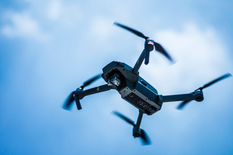 Pourquoi les geeks sont-ils passionnés par la robotique et les drones ?