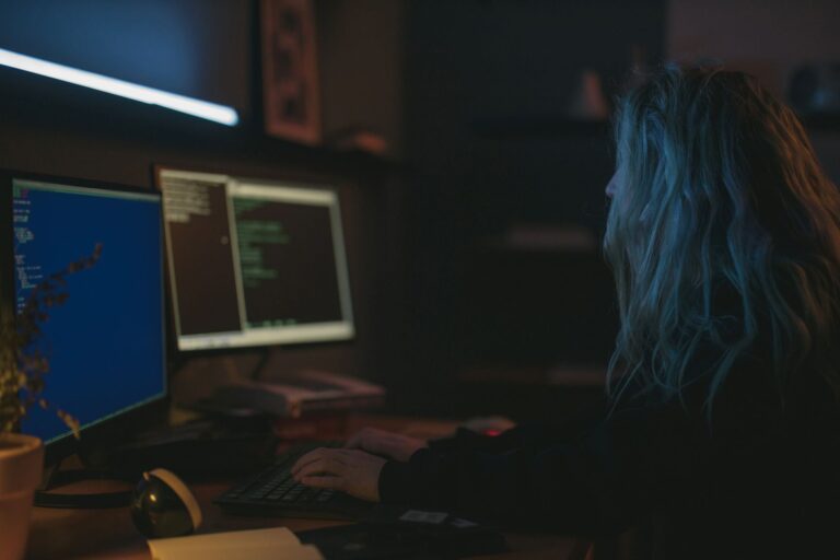 Comment s&rsquo;initier à la culture hacker et à la sécurité numérique pour les geeks ?