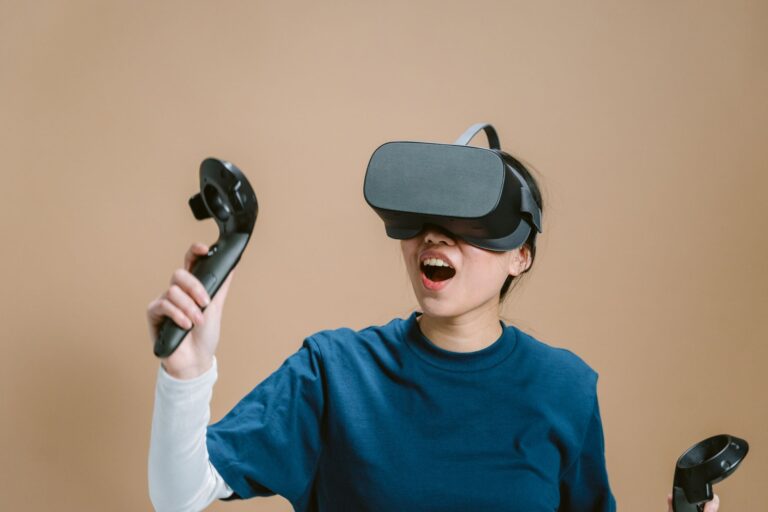 Pourquoi les geeks sont-ils attirés par les mondes virtuels collaboratifs et les univers immersifs ?